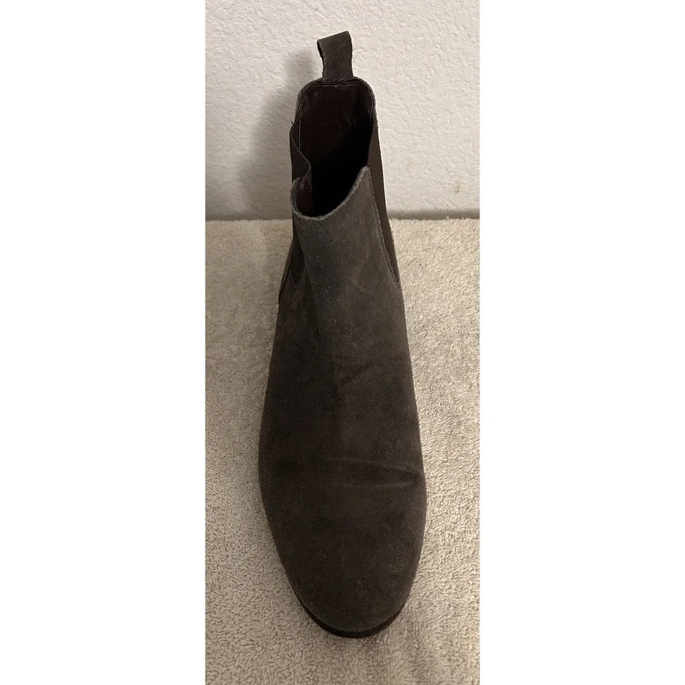 URBAN OUTFITTERS Men's Size 11 Faux Suede Chelsa Boots SB320